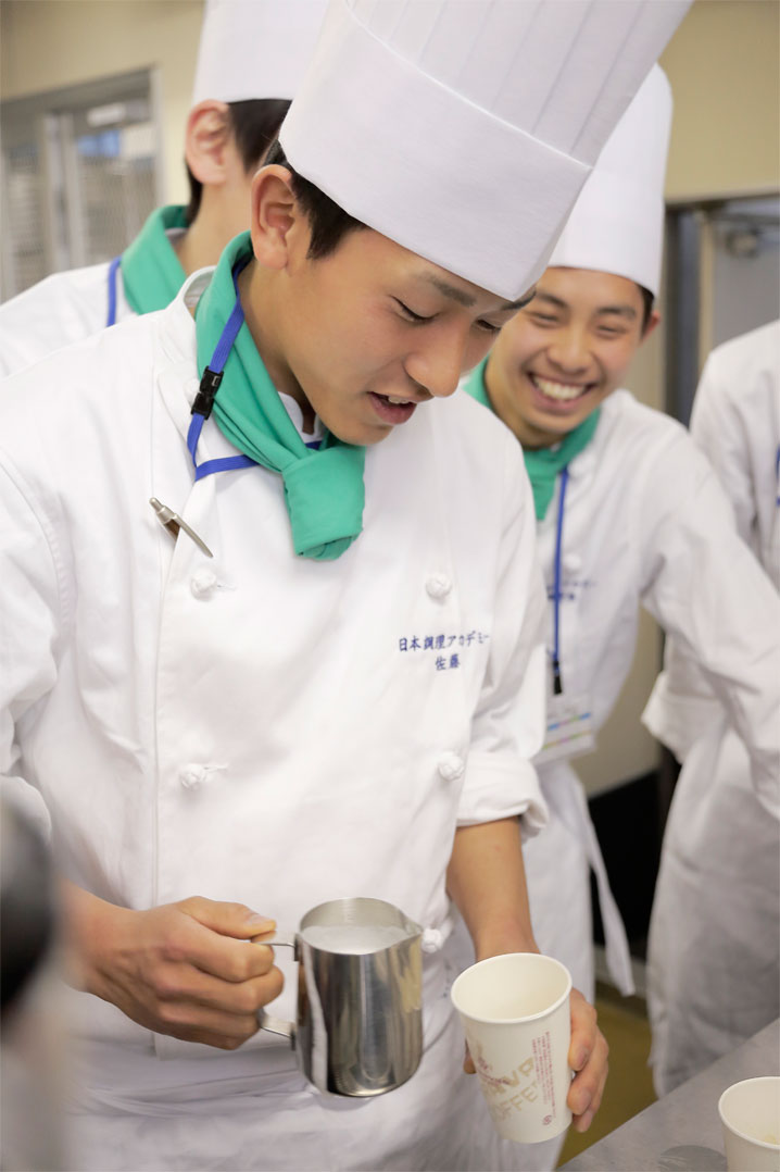 コーヒーの淹れかた。ラテアートを学ぶ